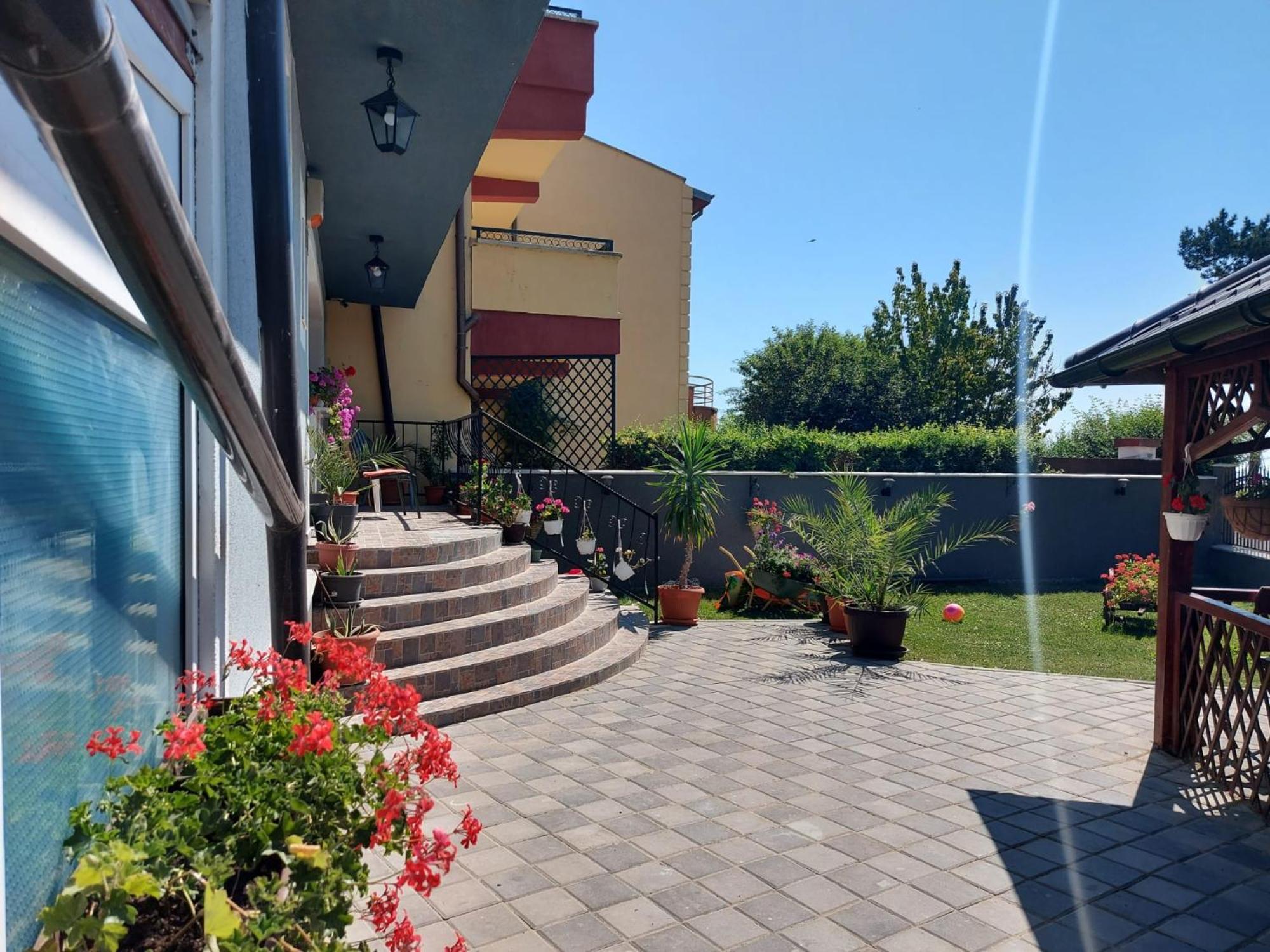 Hotel Rene si Ilinca à Eforie Nord Extérieur photo